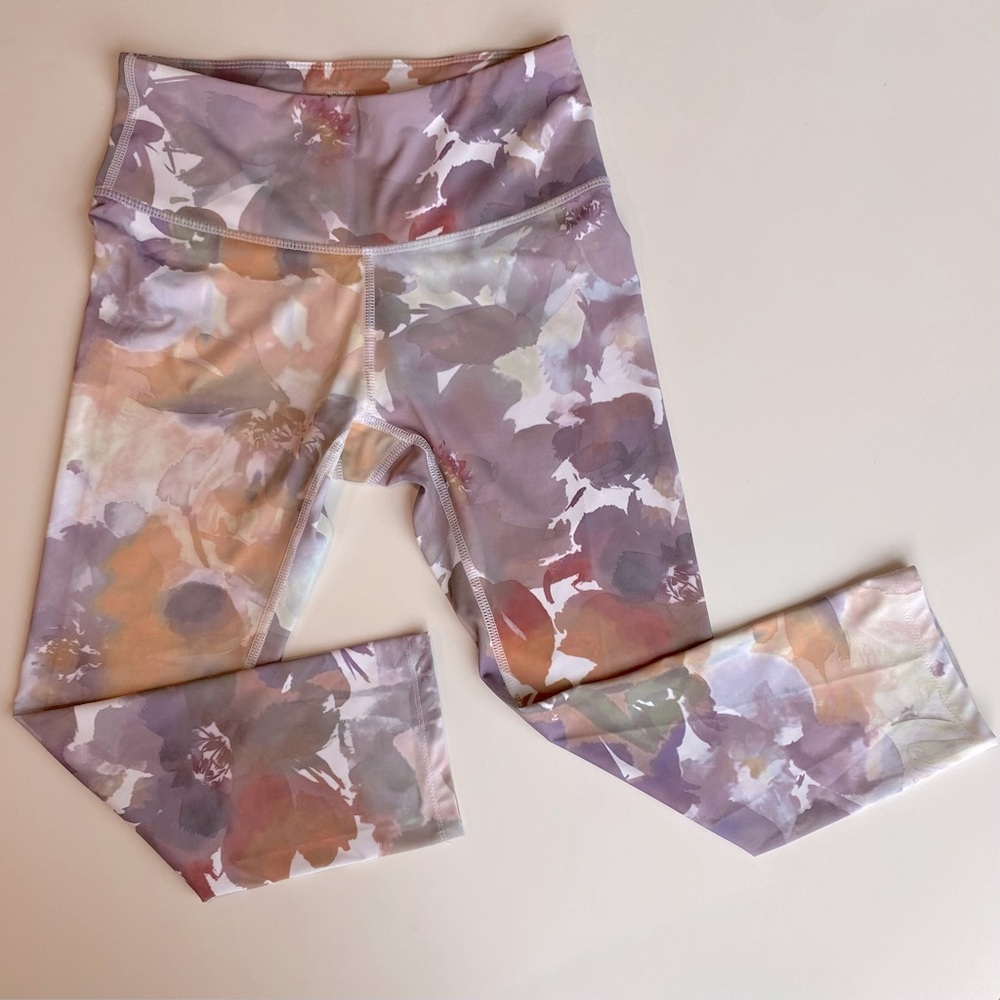 Apana leggings.. you can never have enough!!